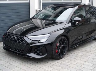 Audi RS3Sportback Pano/Wabe-rot/ACC/B&O/Kamera