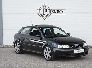 Audi S3quattro*+/-450PS!*RECARO*SCHALENSITZE*KLIMA*