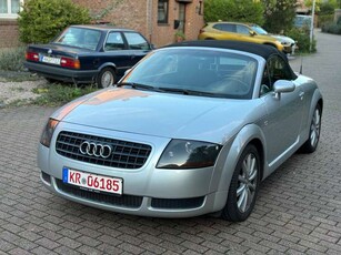 Audi TT1.8 T Roadster (110kW) TÜV NEUUU