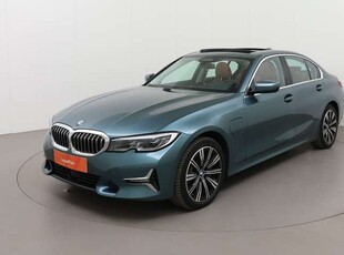 BMW 330330EA PHEV Lane BLIS ACC HUD Leder Cam Pano Apple