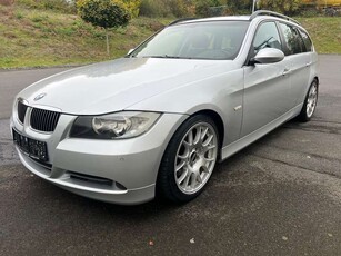 BMW 330330i