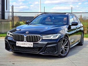 BMW 520*MHEV * M PACK * TREKHAAK * PANO * 190pk* LEDER