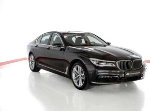 BMW 730d xDrive LED SPORT SURROUND ASSIST DAB SOFTCL