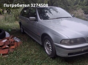 Bmw e39 520i на ЧАСТИ! Отзад е на въздух в Автомобили и джипове в гр. Радомир