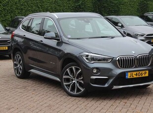 BMW X1sDrive20i Centennial Exe. / Camera / Head-up / Hal