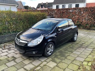 Продавам хечбек Opel Corsa на търг