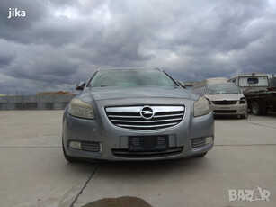 Opel Insignia 2.0CDTi 160кс 2012 на ЧАСТИ в Автомобили и джипове в гр. Хасково