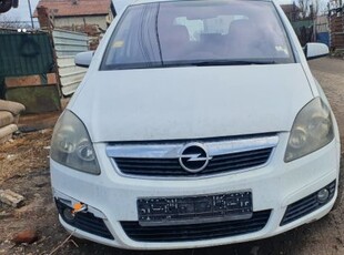 Opel zafira B 1.9 120к.с на части в Автомобили и джипове в гр. София