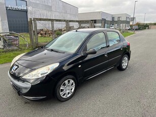 Продавам хечбек Peugeot 206+ на търг