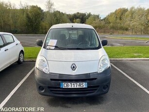 Продавам хечбек Renault KANGOO на търг