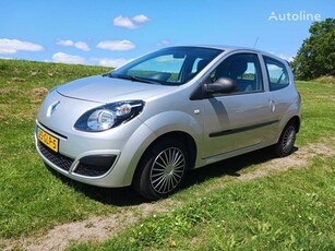 Продавам хечбек Renault Twingo на търг