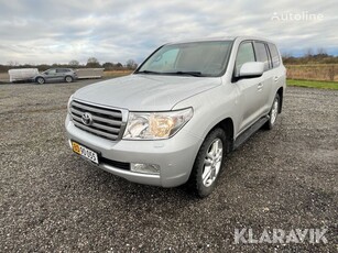 Продавам джип Toyota Land Cruiser на търг