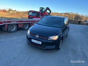 Продавам миниван Volkswagen Touran на търг