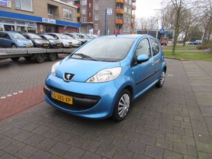 Peugeot 1071.0 12V 68PK 5Drs Airco