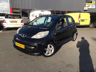 Peugeot 1071.0-12V XS / NAP / AUTOMAAT / AIRCO /