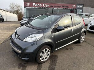 Peugeot 1071.0i Active automatique