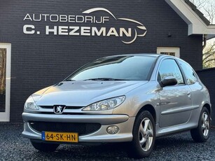 Peugeot 2061.4-16V Quiksilver Airco 121DKM Elekrtisch pakket