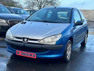 Peugeot 2061.4 HDI 70 CH A EMPORTER