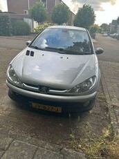 Peugeot 2061.6-16V XS