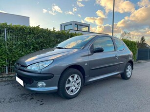 Peugeot 206206 1.4 75 Tendance Klima, TÜV & Service neu