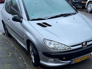 Peugeot 206206 1.6-16V XS