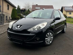 Peugeot 206206+ 75 PS 1.4l *TÜV neu*