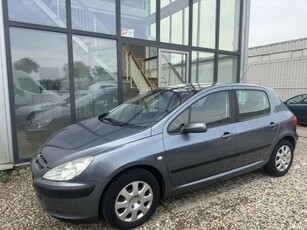 Peugeot 3071.6-16V XS | 5Drs. | Clima