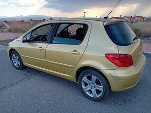 Peugeot 3071.6HDI XS