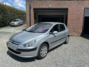 Peugeot 3071.6i 16v/ AIRCO/ GARANTIE 12MOIS/ CAR PASS/ CT