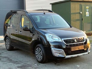 Peugeot PartnerPartner tepee 1.2cc 59000km prête a immat