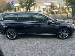 Volkswagen PassatVARIANT 2'0 TDI SCR 190 CV 4MOTION DSG