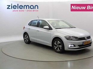 Volkswagen Polo1.0 TSI Comfortline Business - PDC, Camera, Parelm