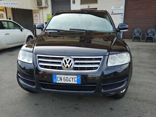 Volkswagen Touareg2.5 tdi R5 tiptronic