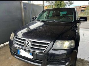 Volkswagen Touareg2.5 tdi R5 tiptronic dpf