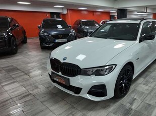 BMW 330330e xDrive Touring