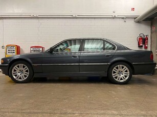 BMW 740i TOP