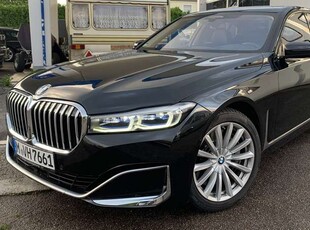 BMW 750750i xDrive VOLL! NEUWAGEN ZUSTAND!