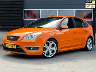 Ford Focus2.5-20V ST 226PK 5-Deurs Oranje Airco Cruise