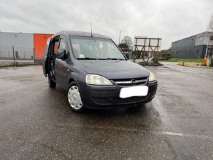 Opel ComboTour 1.4i XEP