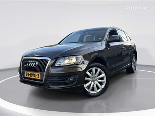 Продавам кросоувър Audi Q5 на търг