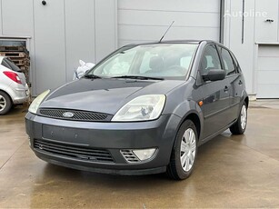 Продавам хечбек Ford Fiesta на търг