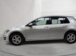 Продавам хечбек Volkswagen Golf на търг