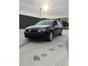 Продавам комби Volkswagen Golf на търг