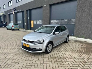 Продавам хечбек Volkswagen Polo на търг