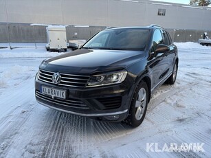 Продавам комби Volkswagen Touareg на търг