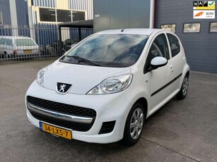 Peugeot 1071.0-12V Urban Move 116 NAP 5 deurs airco