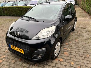 Peugeot 1071.0-12V XS 5 DEURS AIRCO