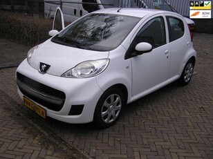 Peugeot 1071.0-12V XS nap airco nieuwe apk