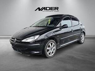 Peugeot 2061.4 Presence 75/CD-Spieler/USB/Schiebedach