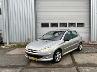 Peugeot 2061.6-16V Griffe